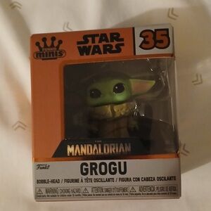 Star Wars Mandalorian Collectible Box - Orange and Gray